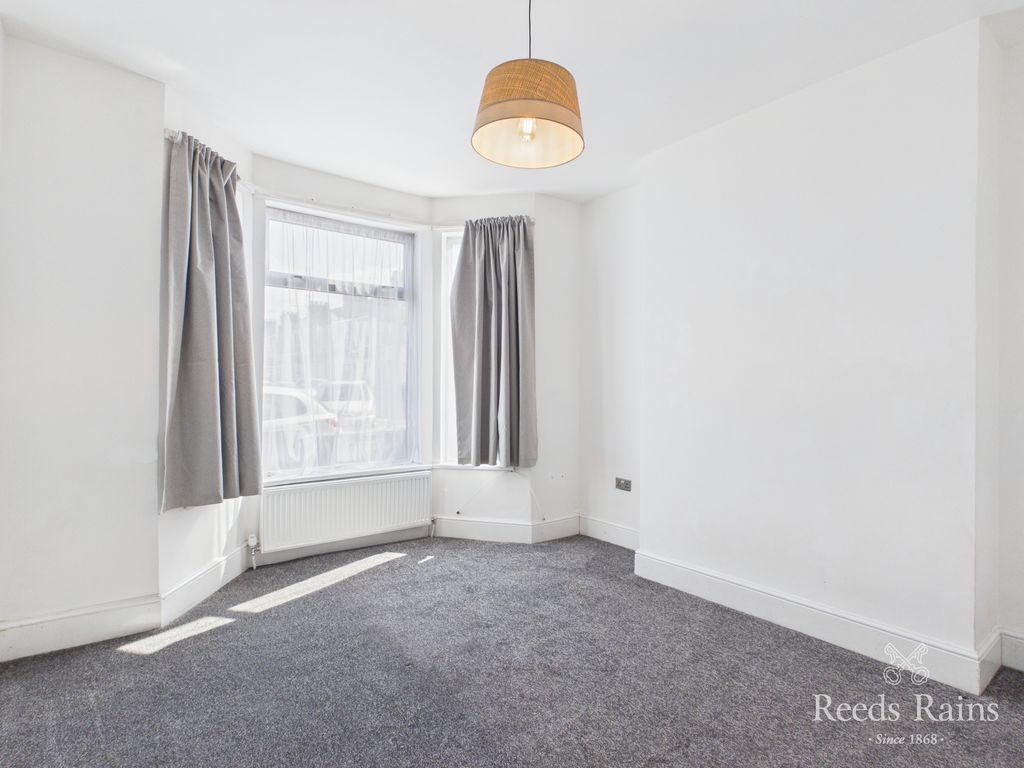 Property photo 3 of 36