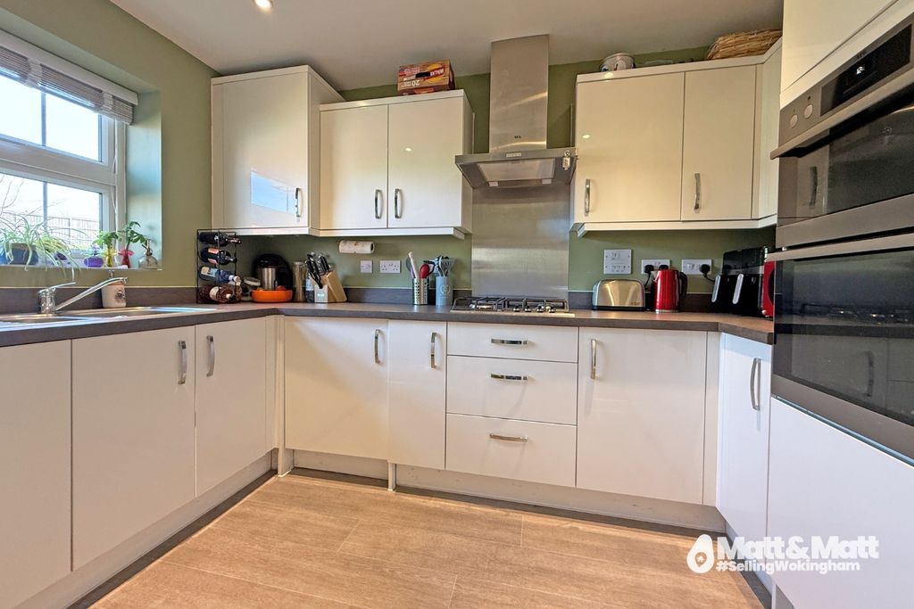 Property photo 3 of 11 5014776