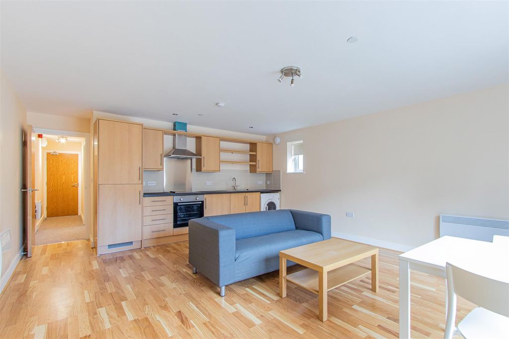 Property photo 2 of 8 Churchill Villas 40-1.Jpg