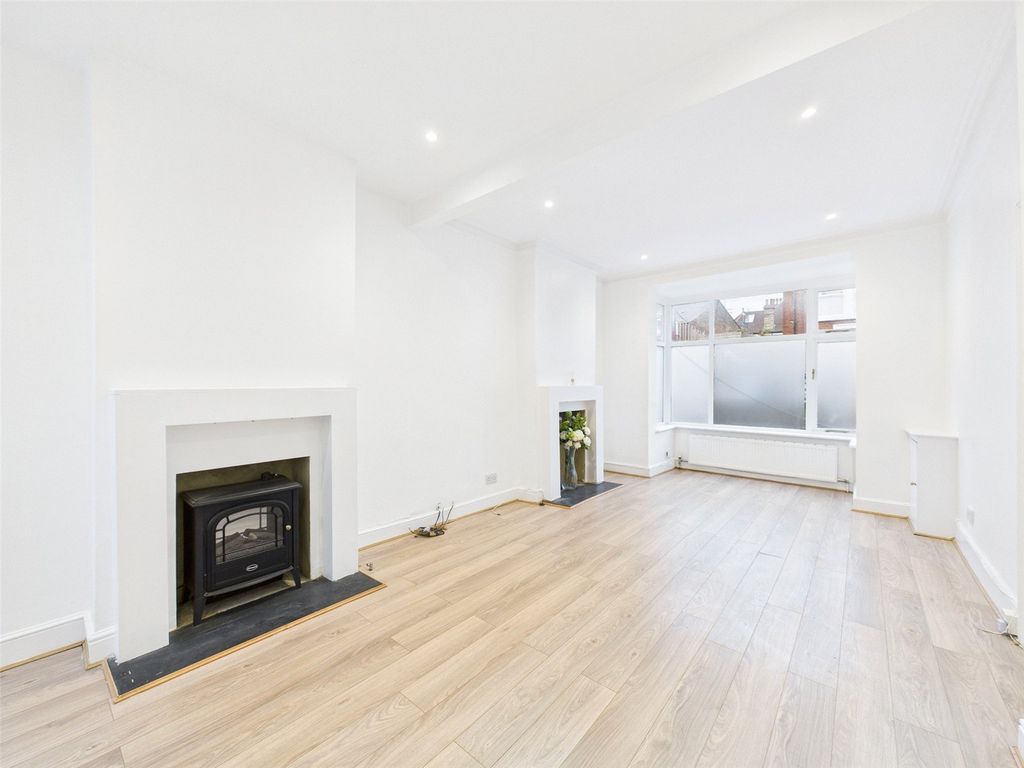 Property photo 2 of 10 Picture No. 05