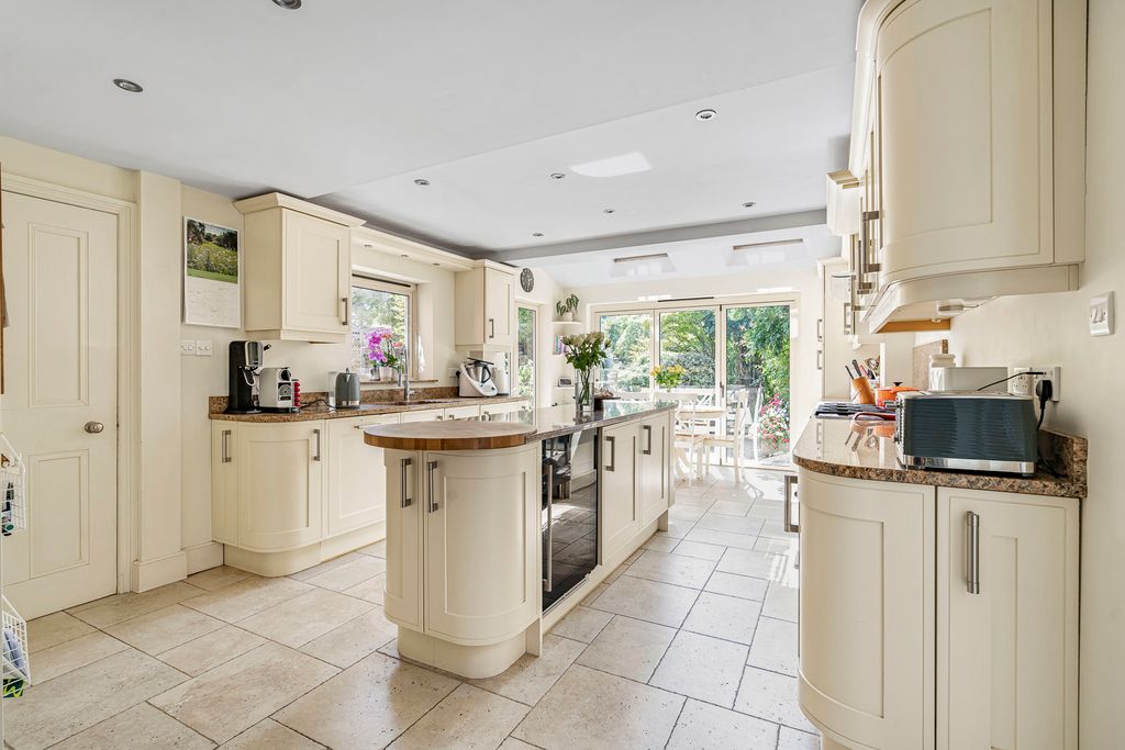 Property photo 2 of 54 Kitchen