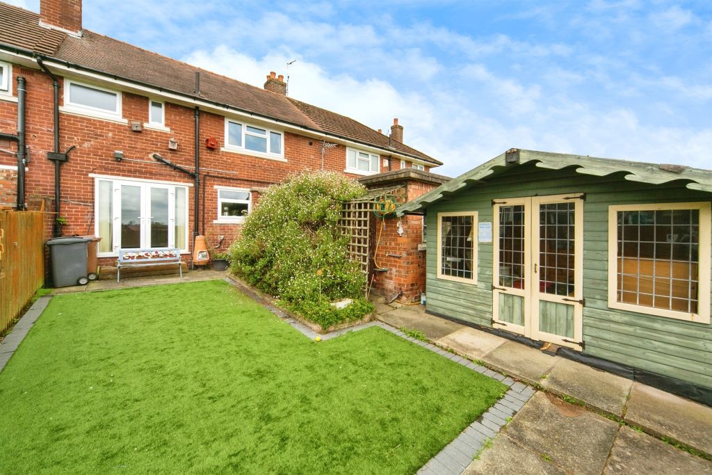 Property photo 2 of 17