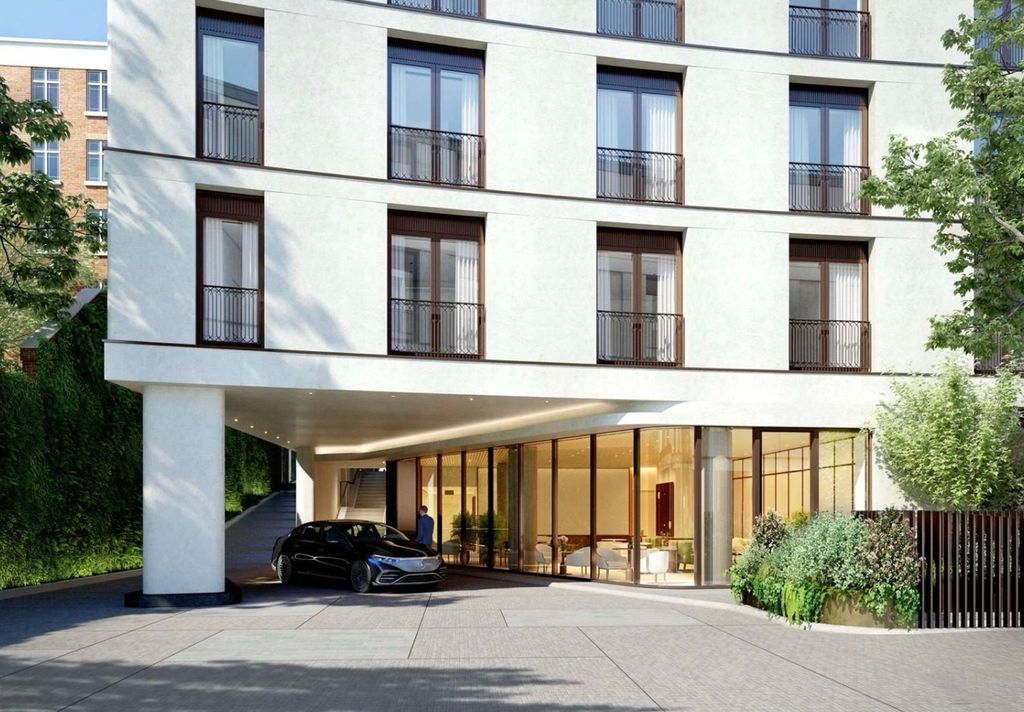 Property photo 2 of 22