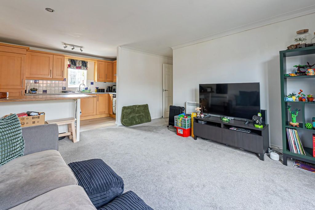 Property photo 3 of 10