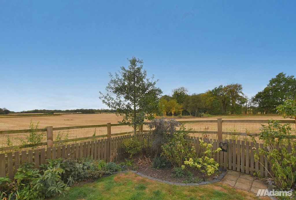 Property photo 2 of 31