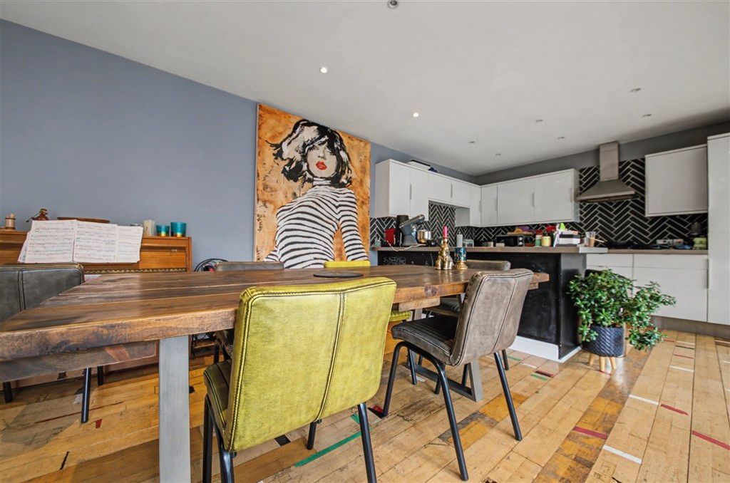Property photo 2 of 24 Dining Room