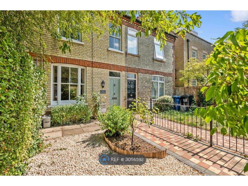 Property photo 1 of 11 Front Garden