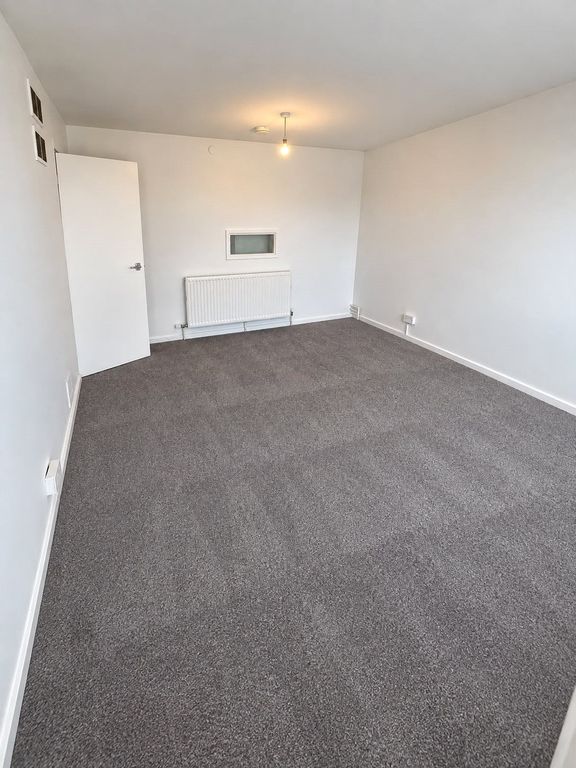 Property photo 2 of 10 Picture No. 19