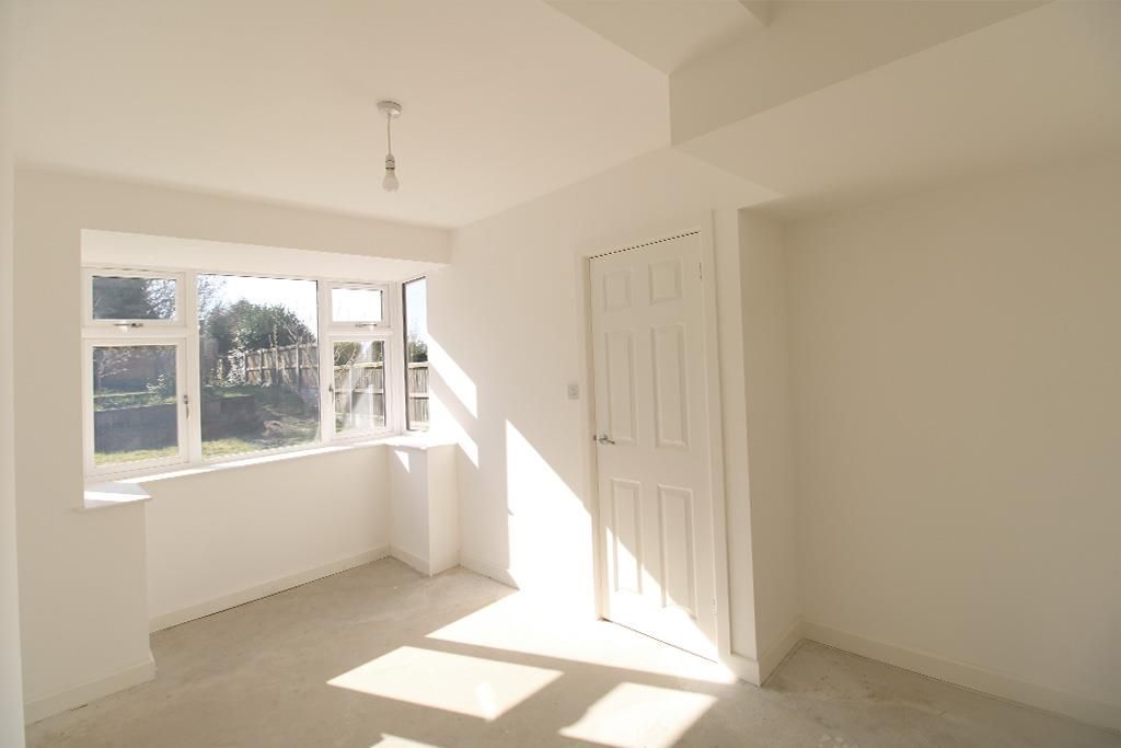 Property photo 3 of 18 Dining Room.Jpg