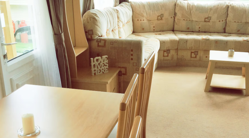 Property photo 2 of 7 Bright Open Plan Lounge And Dining Area With Wraparound Seating