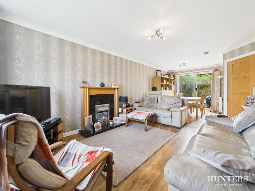 Property photo 3 of 30 Cam03792G0-Pr0241-Still002.Jpg