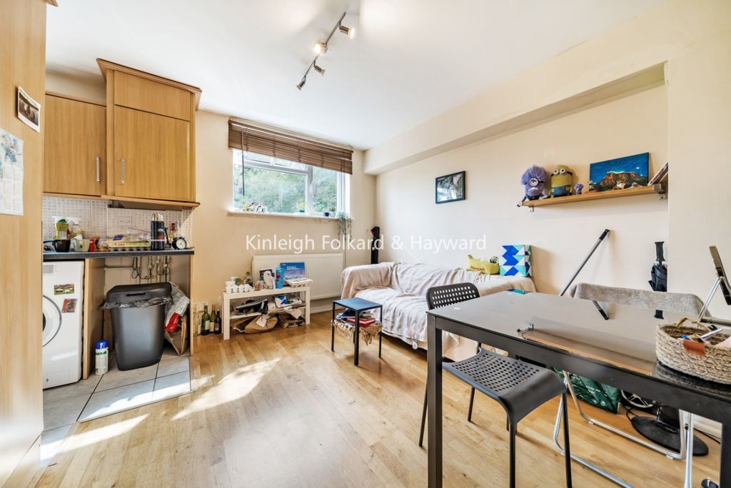 Property photo 3 of 6 A0A49c54-33Ac-4F67-8