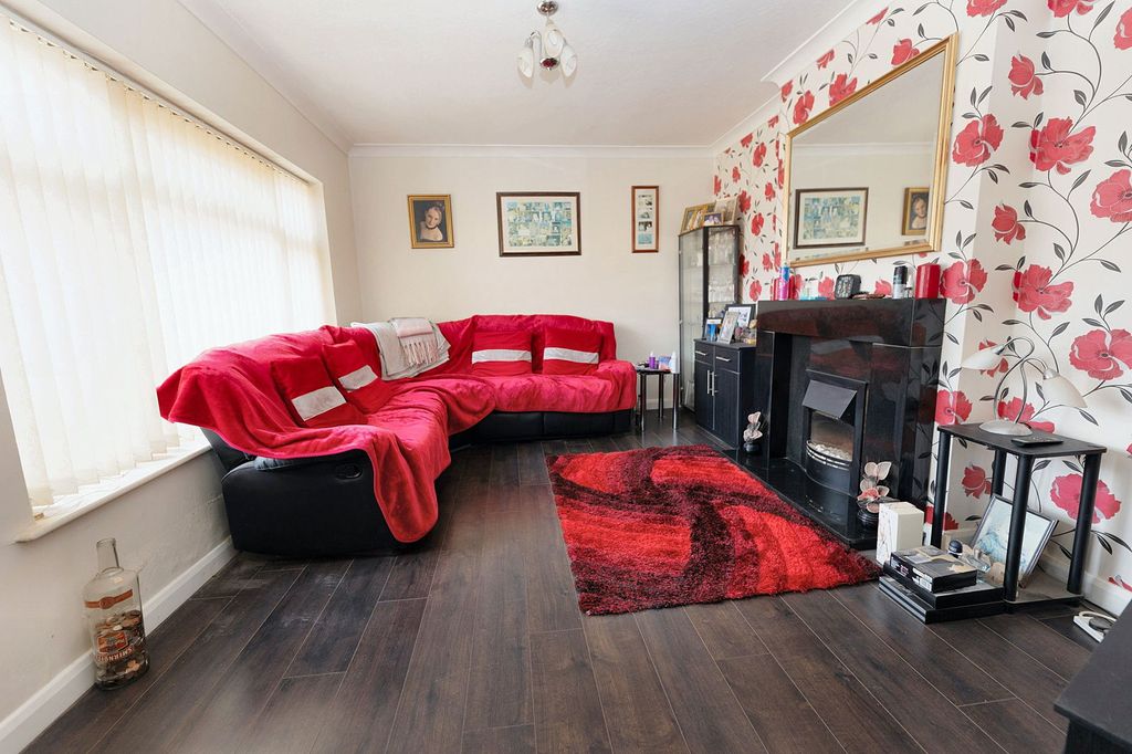 Property photo 3 of 15