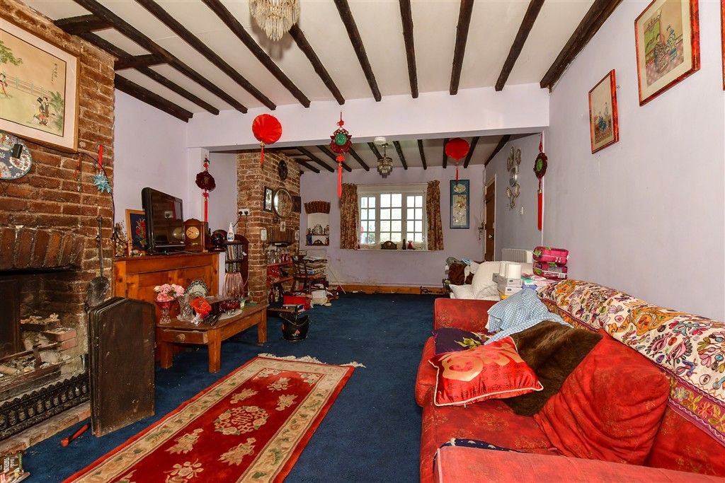 Property photo 2 of 14 Lounge