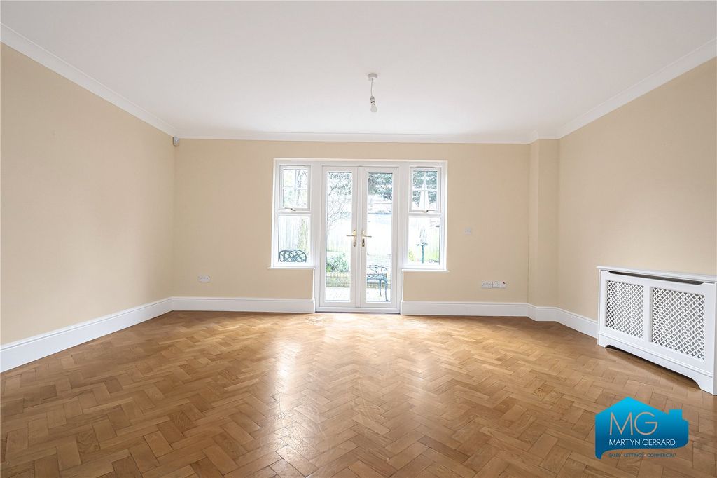 Property photo 2 of 25 Picture No. 09