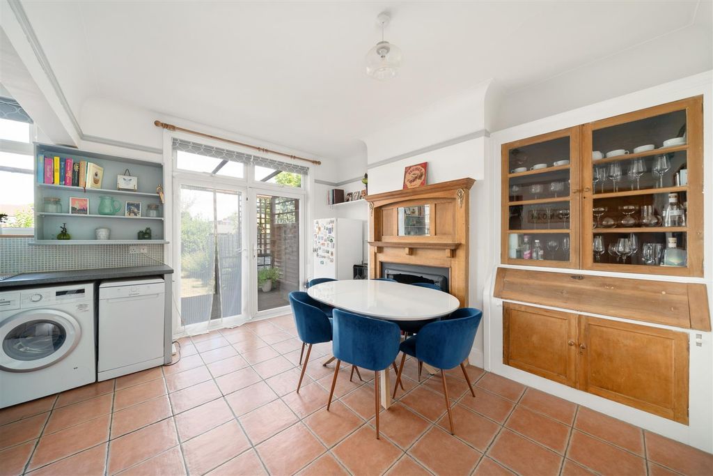 Property photo 3 of 12 Dining