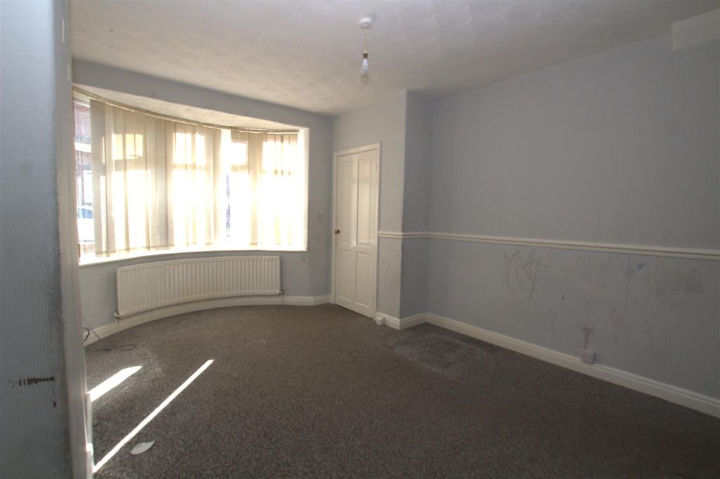 Property photo 2 of 11 Lounge Side View.Jpg