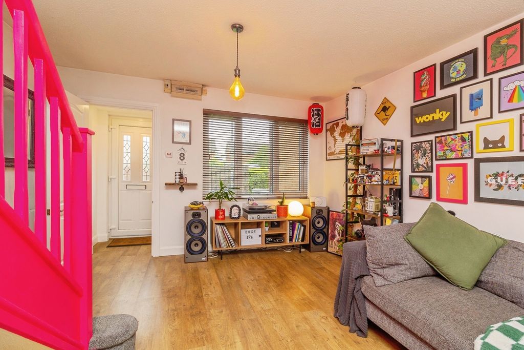 Property photo 3 of 19 Pbox-Img.Jpg