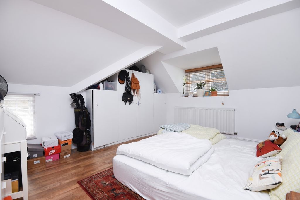 Property photo 2 of 7 Bedroom