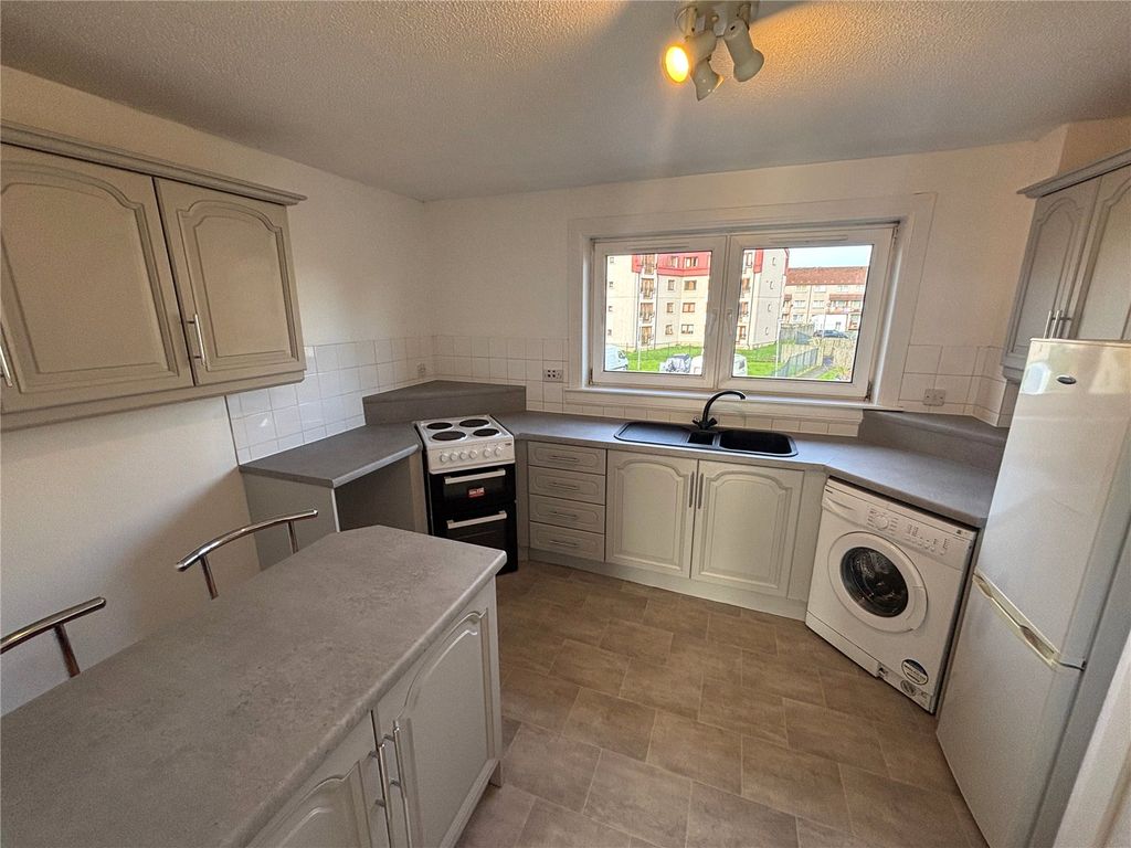 Property photo 3 of 12 Picture No. 10