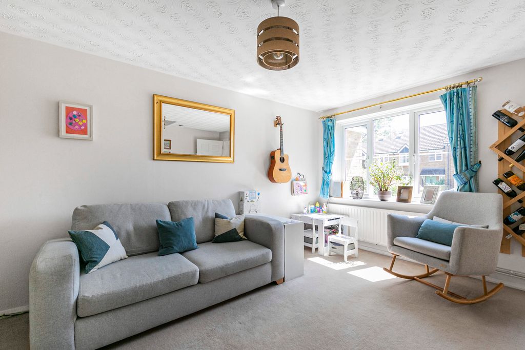 Property photo 3 of 12 Living Room