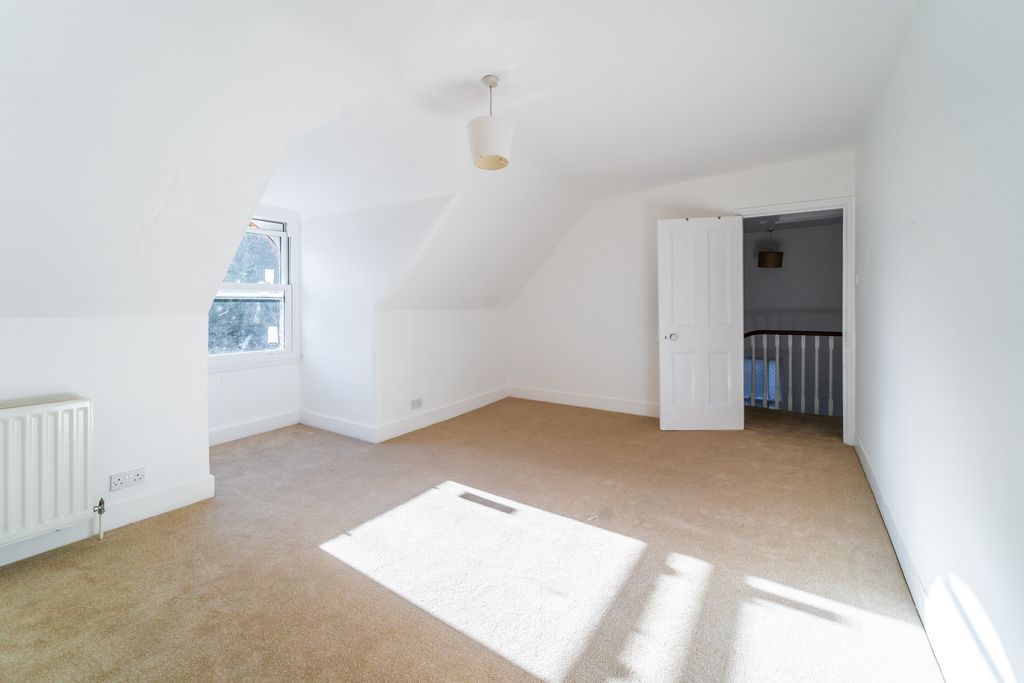 Property photo 2 of 7 Ndb00753