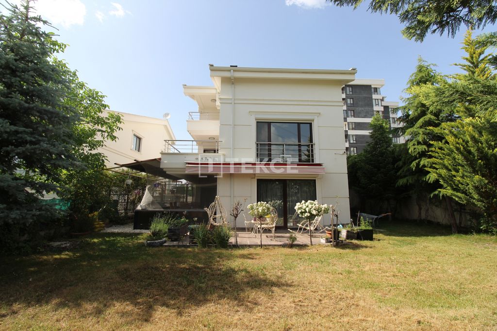 Property photo 1 of 31