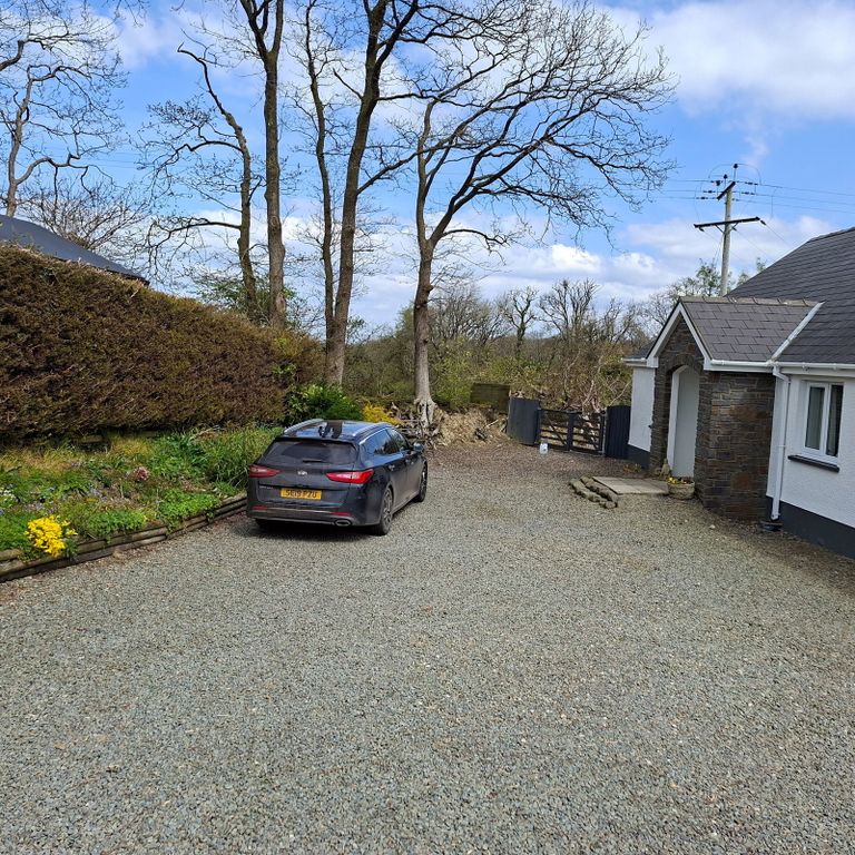 Property photo 2 of 42