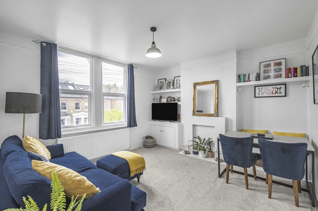 Property photo 2 of 6