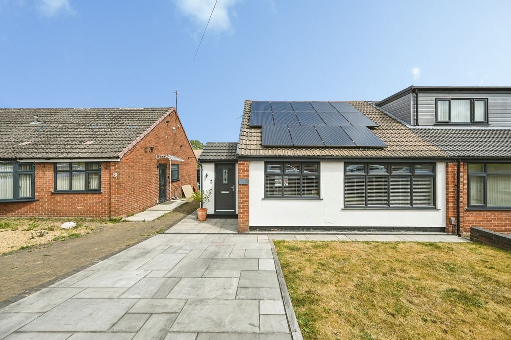 Property photo 1 of 17 Pbox-Img.Jpg