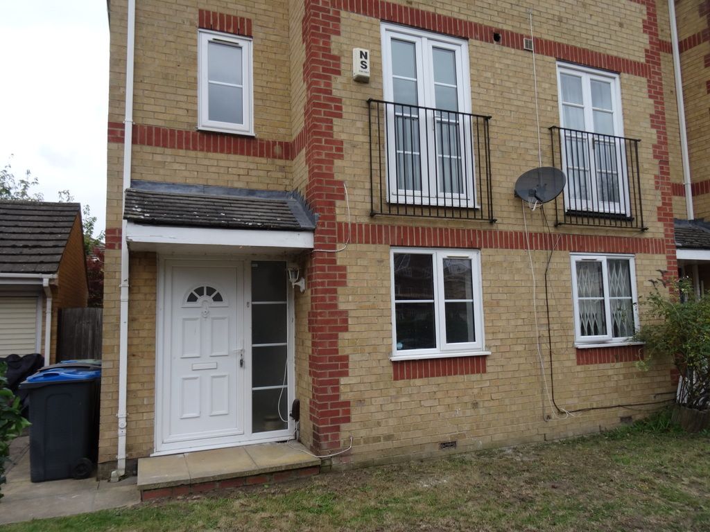Property photo 2 of 25