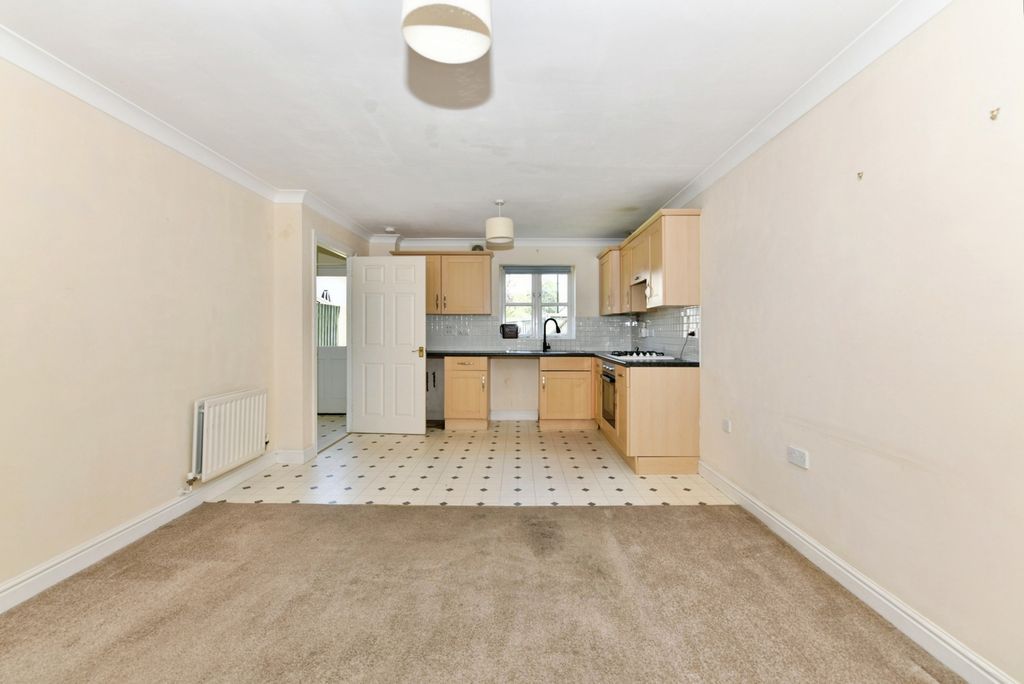 Property photo 3 of 20 Pbox-Img.Jpg