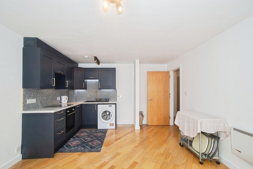 Property photo 2 of 13 Pbox-Img.Jpg