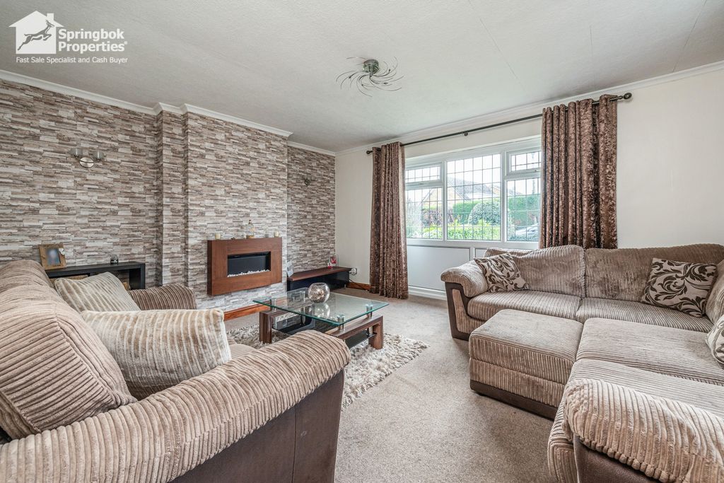 Property photo 3 of 11 Image 2