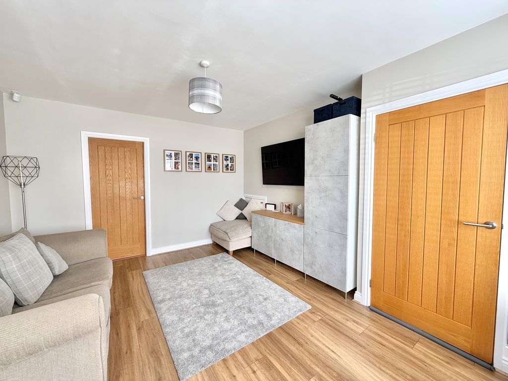 Property photo 3 of 13 Photo 7