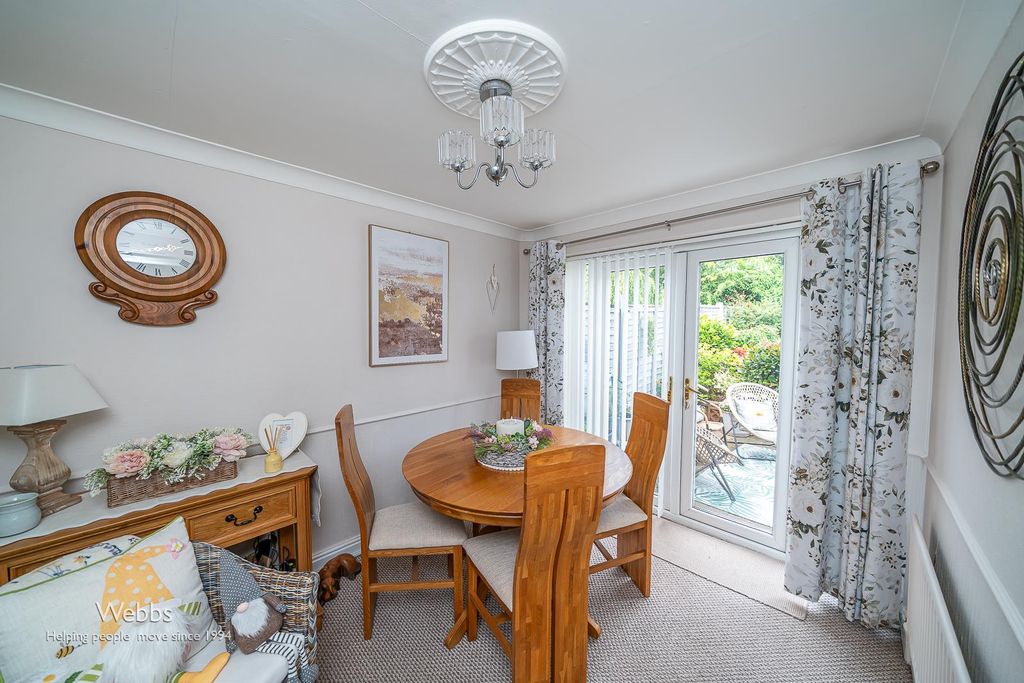 Property photo 3 of 30 Â© Webbs Estate Agents Â© (32 Of 128).Jpg