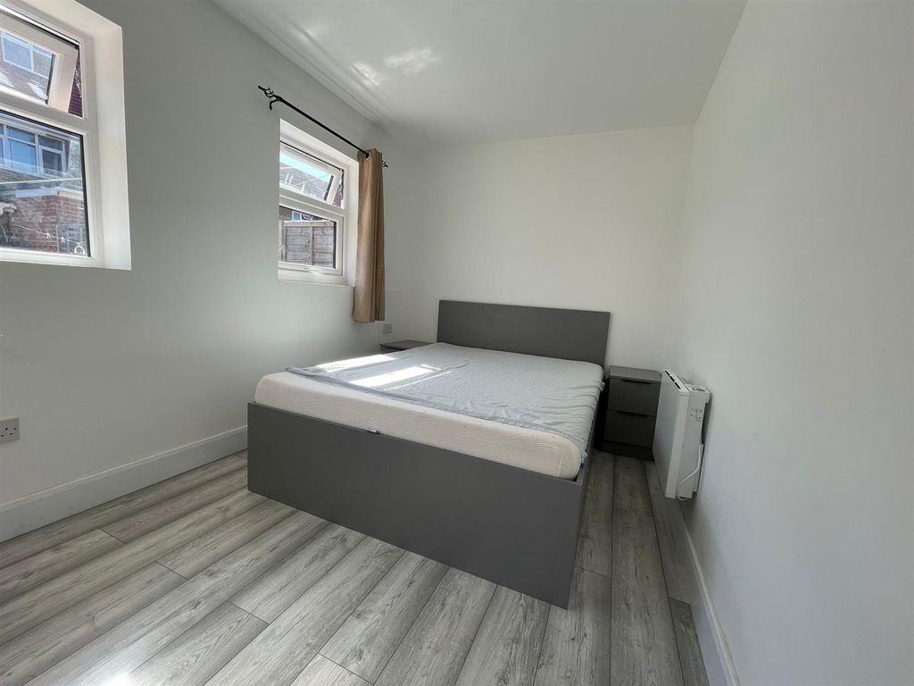 Property photo 2 of 4 B651B2Fd-Da84-4918-A3ee-64Da1199d82F.Jpg