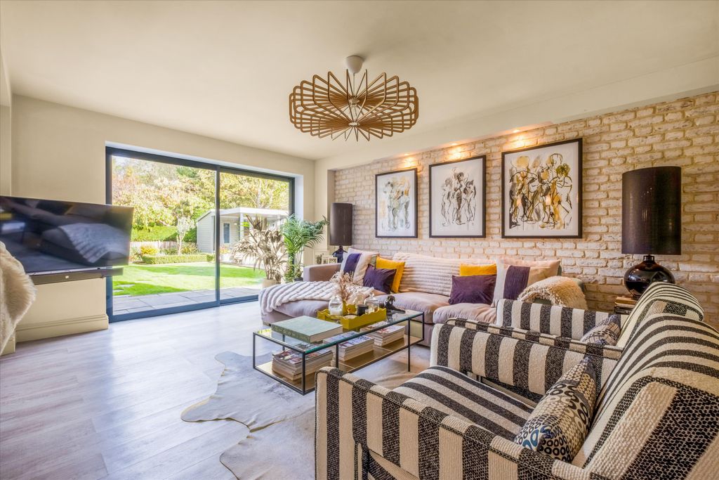 Property photo 3 of 29 Image