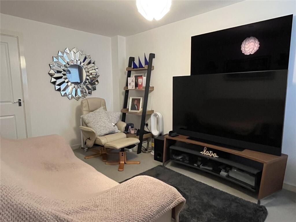 Property photo 3 of 8