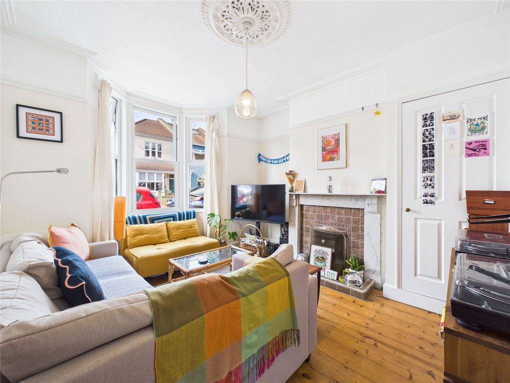 Property photo 3 of 25 Picture No. 13