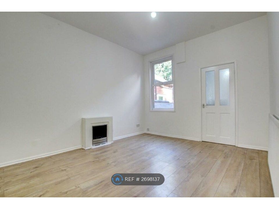 Property photo 3 of 12 Dining Room