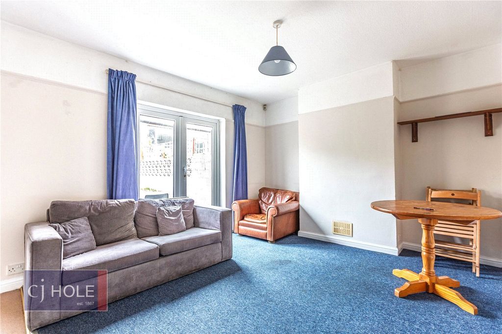 Property photo 2 of 18 Picture No. 54