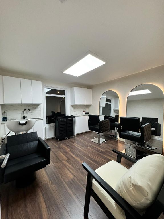 Property photo 2 of 3