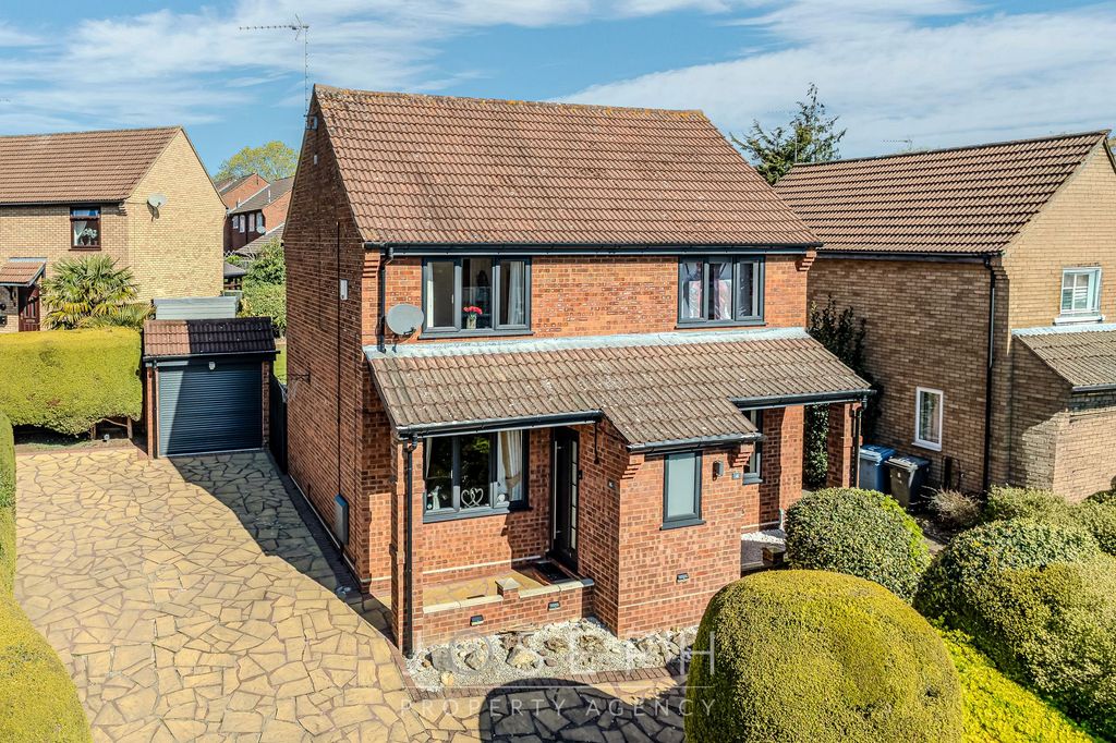 Property photo 1 of 22