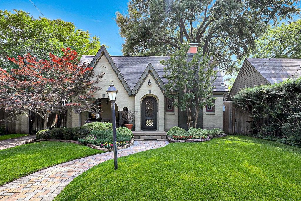 Property photo 1 of 30