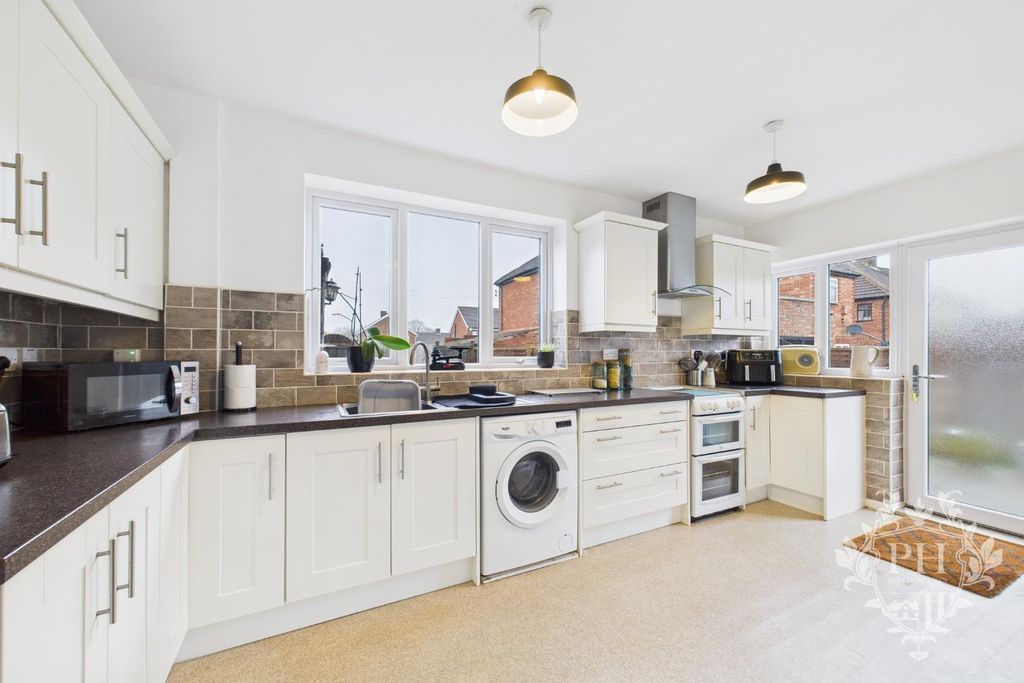 Property photo 2 of 17 Cam02002G0-Pr0240-Still014.Jpg