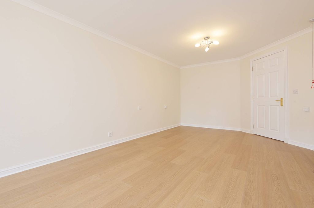 Property photo 3 of 23