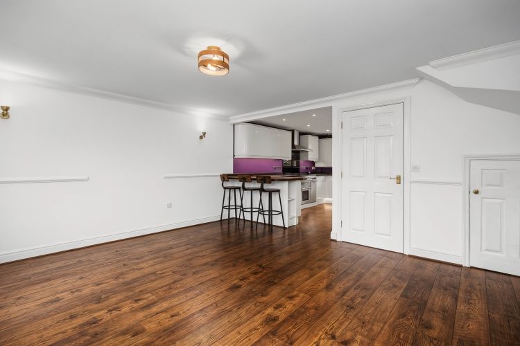 Property photo 3 of 13 334172