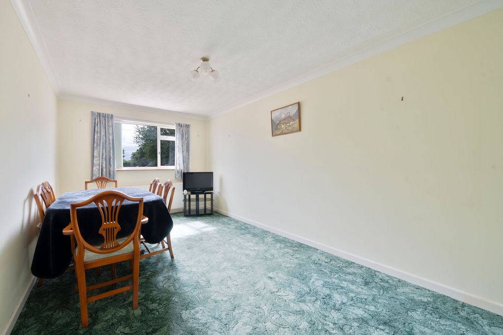 Property photo 3 of 22