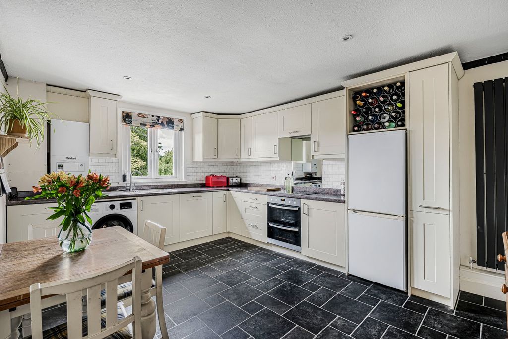 Property photo 1 of 16 Picture No. 05